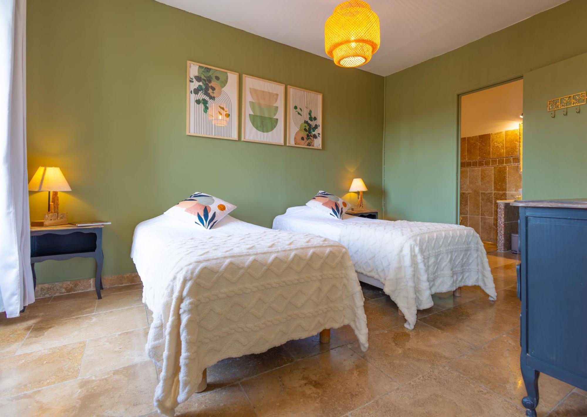 Domaine De Prefaissal Bed and Breakfast Mezel  Exteriör bild